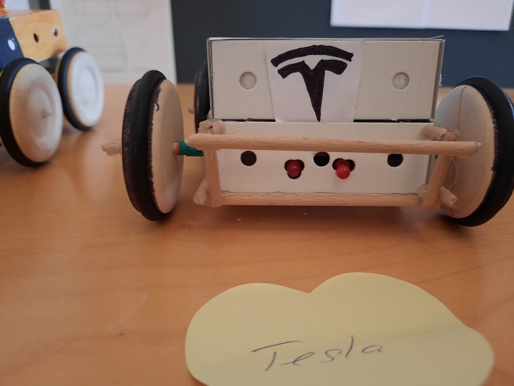 Silberauto Tesla